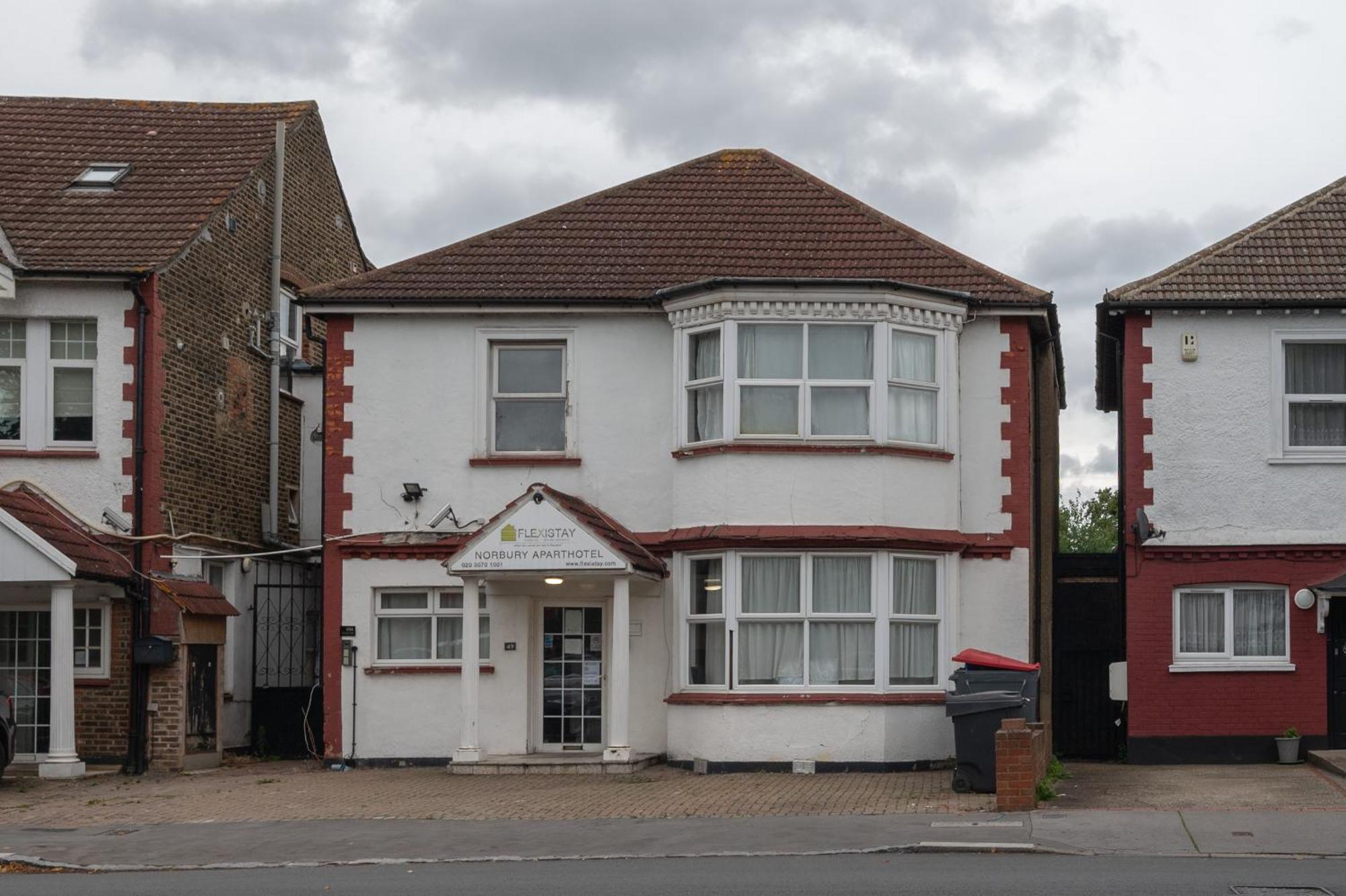 Flexistay Norbury Aparthotel 伦敦 外观 照片